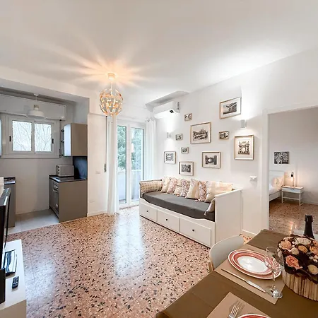 Daire Free Park, 100m From San Siro, Derby Two-room *