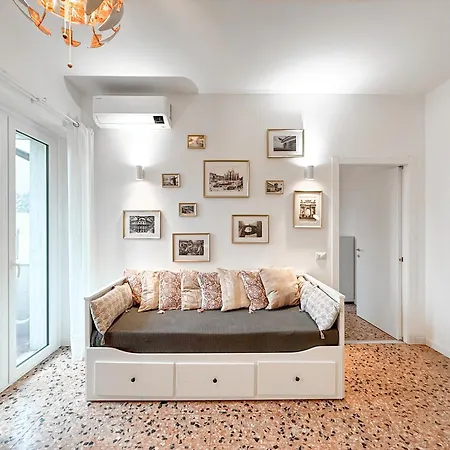 Free Park, 100m From San Siro, Derby Two-room Apartment